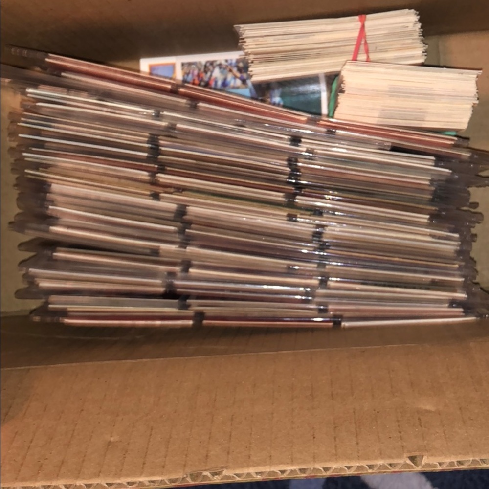 100+ baseball cards